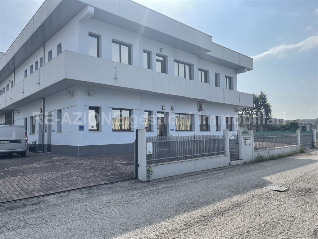 Edificio Commerciale/Artigianale/Direzionale ad Altavilla Vicentina (VI).