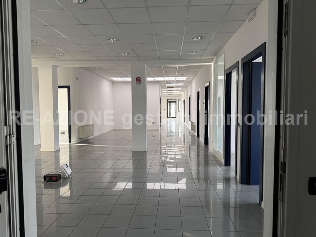 UFFICI DIREZIONALI O AD USO COMMERCIALE ALTAVILLA VICENTINA - VICENZA